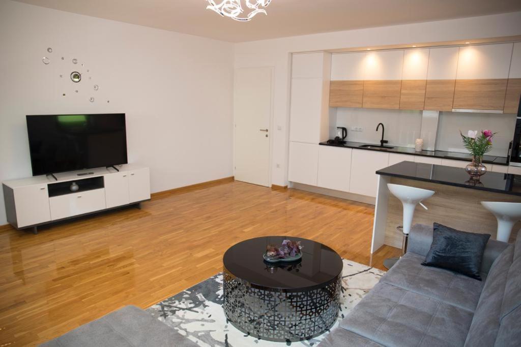 Apartment Divine Mostar Exterior foto